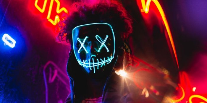 1000x1500 500+ Neon Mask Pictures | Download Free Images on Unsplash