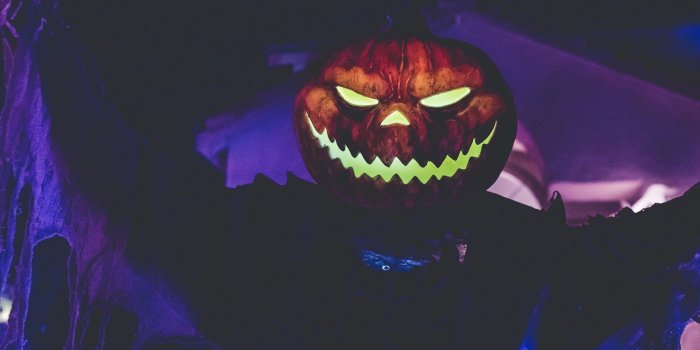 2048x1536 Wallpaper Jack-o'-lantern, Halloween pumpkin, Scary, Neon, 4K