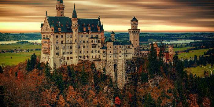 5120x2880 Wallpaper Castle, trees, autumn, village, Germany 5120x2880 UHD 5K