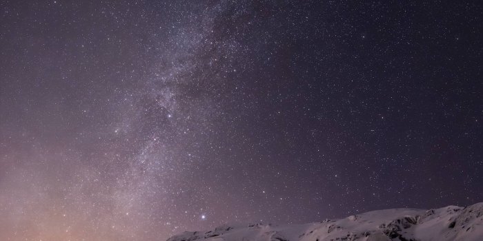 2000x2000 This default wallpaper that came with iPhone 6 & 6 plus is the