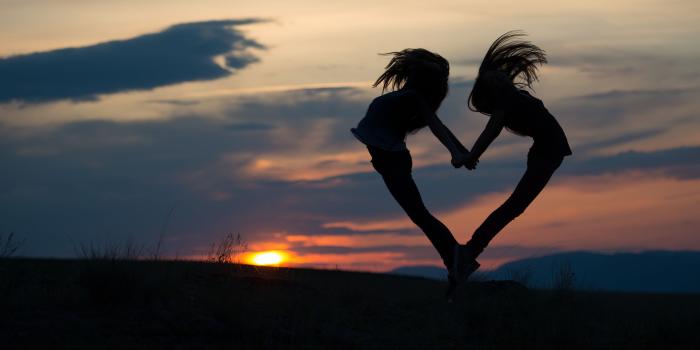 3840x2160 Image Heart silhouettes Two young woman sunrise and sunset 3840x2160