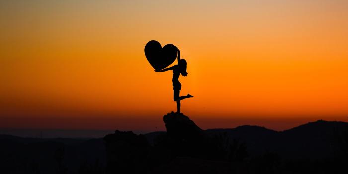 5120x2880 Love Heart Sunset 5K Wallpapers | HD Wallpapers