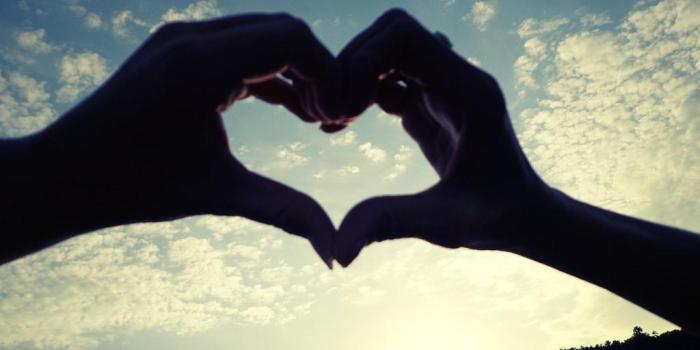 1024x768 Love Heart Sunset Wallpapers