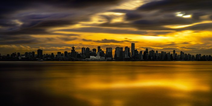 3840x2400 The Sky Is On Fire City Hd Wallpaper - Vancouver, Hd Wallpapers
