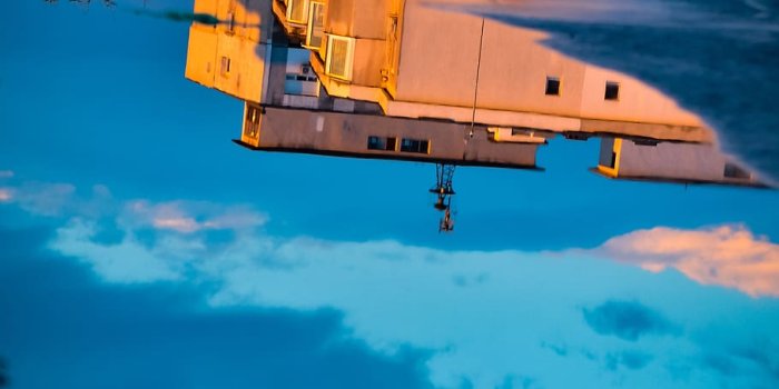 910x1378 HD wallpaper: streetart, lovely, urban, romance, painting, design