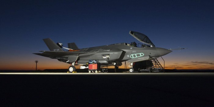 1920x1200 HD 35 Military Fighter Jet Airplane Plane Lightning Bomber Joint