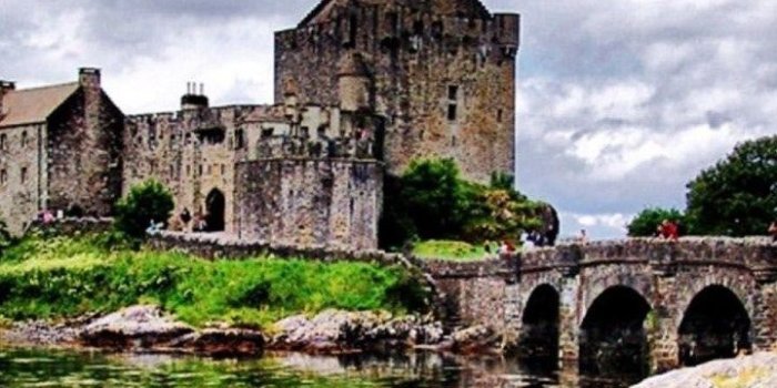 720x1280 Eilean Donan Castle Scotland Wallpapers 2560x1600 1071019 Desktop