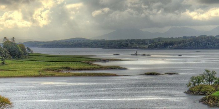 1080x1920 Scotland, Castle Stalker, island, bay, clouds, grass, trees