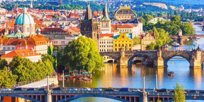 1332x850 Wallpaper bridge, city, the city, Prague, Czech Republic, river