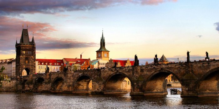 1920x1080 Czech Republic Prague city 1920x1080 Galaxy S4 Wallpaper_Samsung