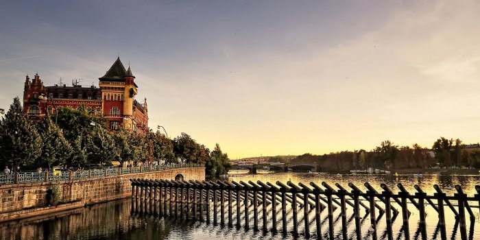 1600x1200 Download wallpaper 1600x1200 czech republic, republic, prague