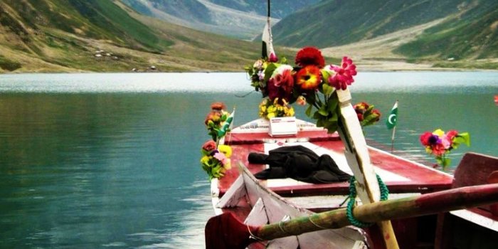 768x1024 Saif Ul Maluk Lake Hd Wallpaper | This Wallpapers