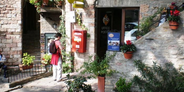 1600x1200 Burnt To A Crisp – The Italian Post Office, Of Course. | Tuscan