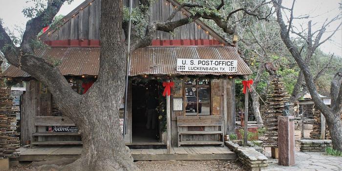1200x799 File:U.S. Post Office, Luckenbach, TX IMG 0409.JPG - Wikimedia Commons