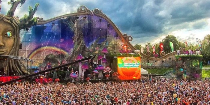 750x1334 Tomorrowland 2018 Wallpaper Iphone (#1508703) - HD Wallpaper