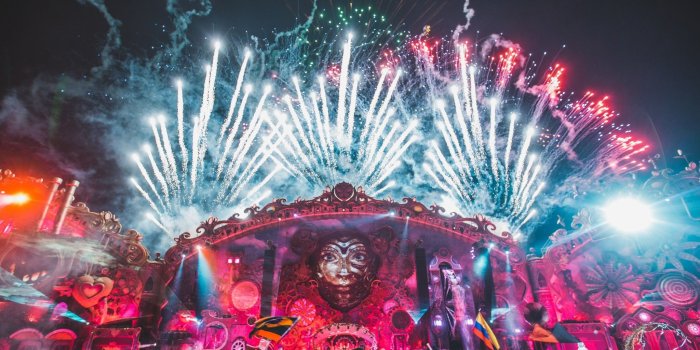 2048x1365 Tomorrowland 2015 Laser Show Hd Wallpapers Compatible