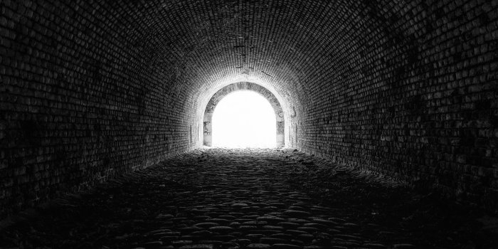3840x2400 Download wallpaper: Light at the end of the tunnel 3840x2400