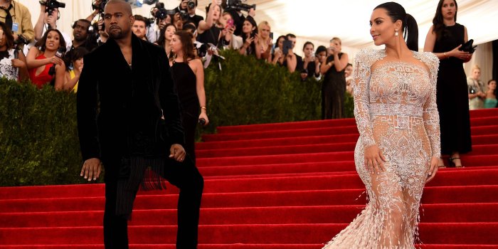 3840x2160 Kanye West Wallpaper Cool - Kim Kardashian Lace Gown (#469387