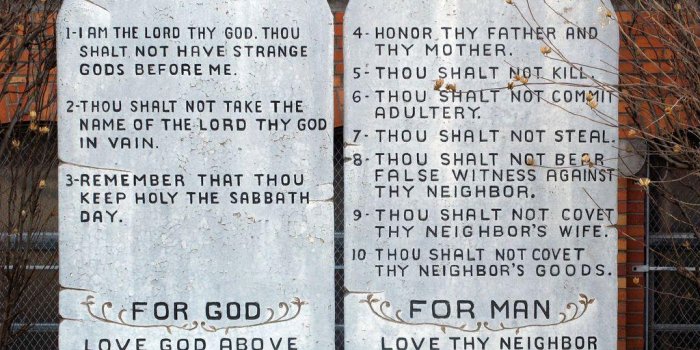 1024x768 The Ten Commandments Wallpapers
