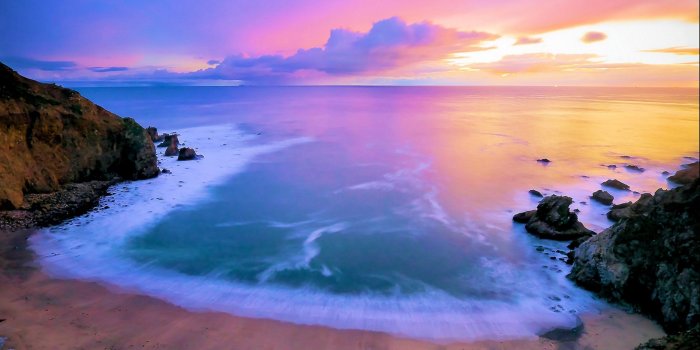 2560x1600 Gorgeous Colorful Sunset Over A Sea Cove Hd Wallpaper 545300