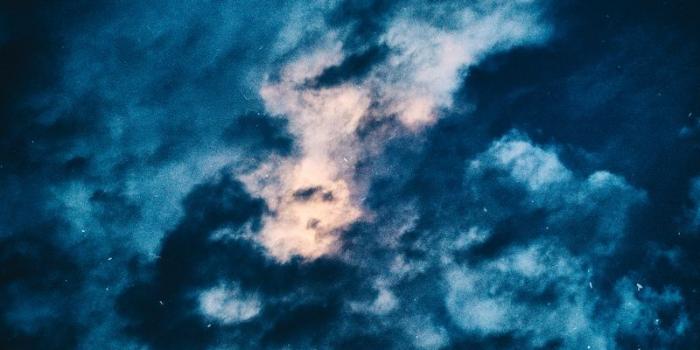 800x1280 Download wallpaper 800x1280 clouds, sky, cloudy, dark, skylight