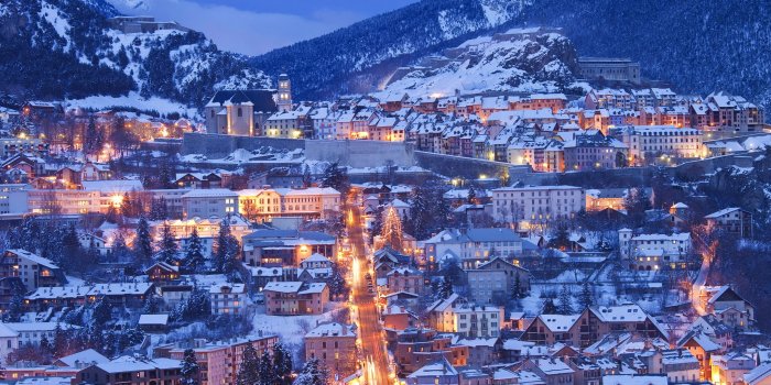 2155x1300 Photos Alps France Franche-Comte Winter Cities Houses 2155x1300