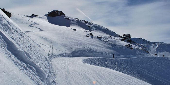 910x1359 HD wallpaper: skiing, alps, snow, cold temperature, winter, sun