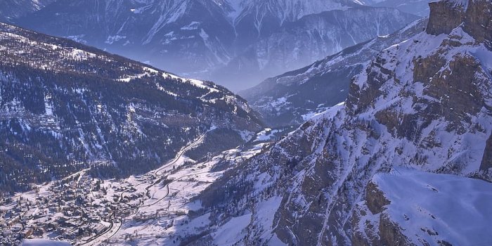 910x1365 HD wallpaper: mountains, winter, snow, country, the sky, snowy