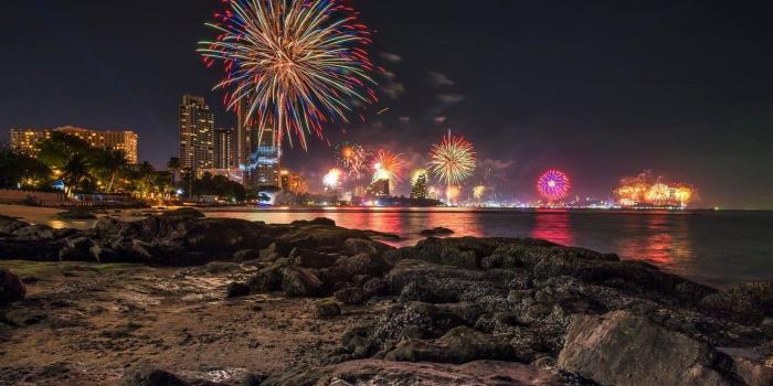 1332x850 Wallpaper sea, beach, the sky, night, lights, stones, holiday