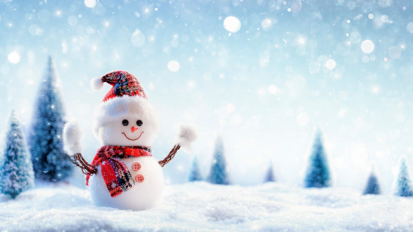 5120x2880 Wallpaper Christmas, New Year, snow, winter, snowman, 8k, Holidays