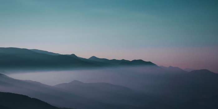 1920x1440 Wallpaper 4k Early Morning Fog Sky Mountains 4k 4k-wallpapers, fog