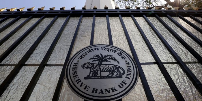2048x1152 India's central bank seeks to calm fears over tottering lenders