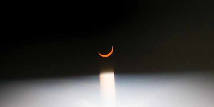 3840x2161 3840x2161 A Red Crescent Moon Surrounded By Darkness - Moon