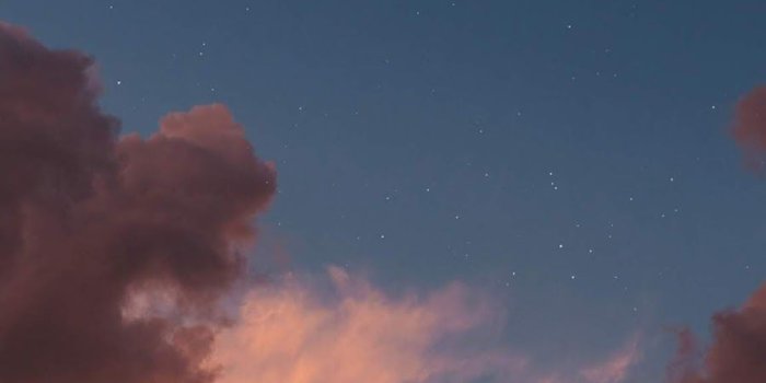 900x1600 Crescent moon in the night sky | Night sky wallpaper, Iphone