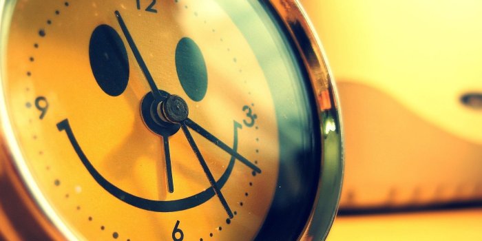 1920x1080 Download wallpaper 1920x1080 alarm clock, smile, funny, creative