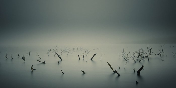 1400x1050 Foggy Lake Wallpapers Desktop Background