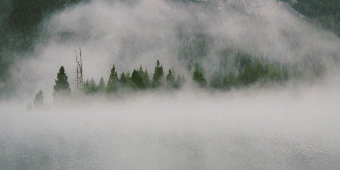 2048x2048 Foggy mountain lake iPad Wallpaper