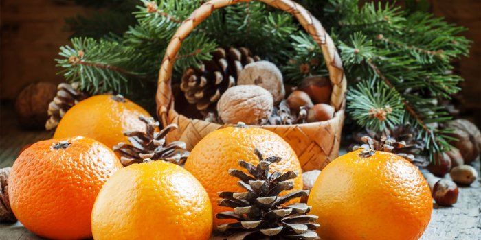 2560x1600 Christmas Wallpaper with Oranges | Gallery Yopriceville - High