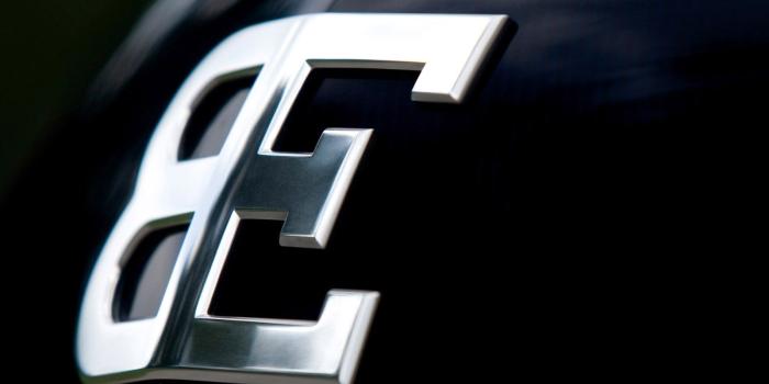 1600x1200 Bugatti Logo Wallpaper iPhone wallpaper Bugatti Logo Wallpapers