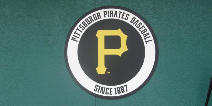 1600x1200 Pittsburgh Pirates Logo Wallpapers HD