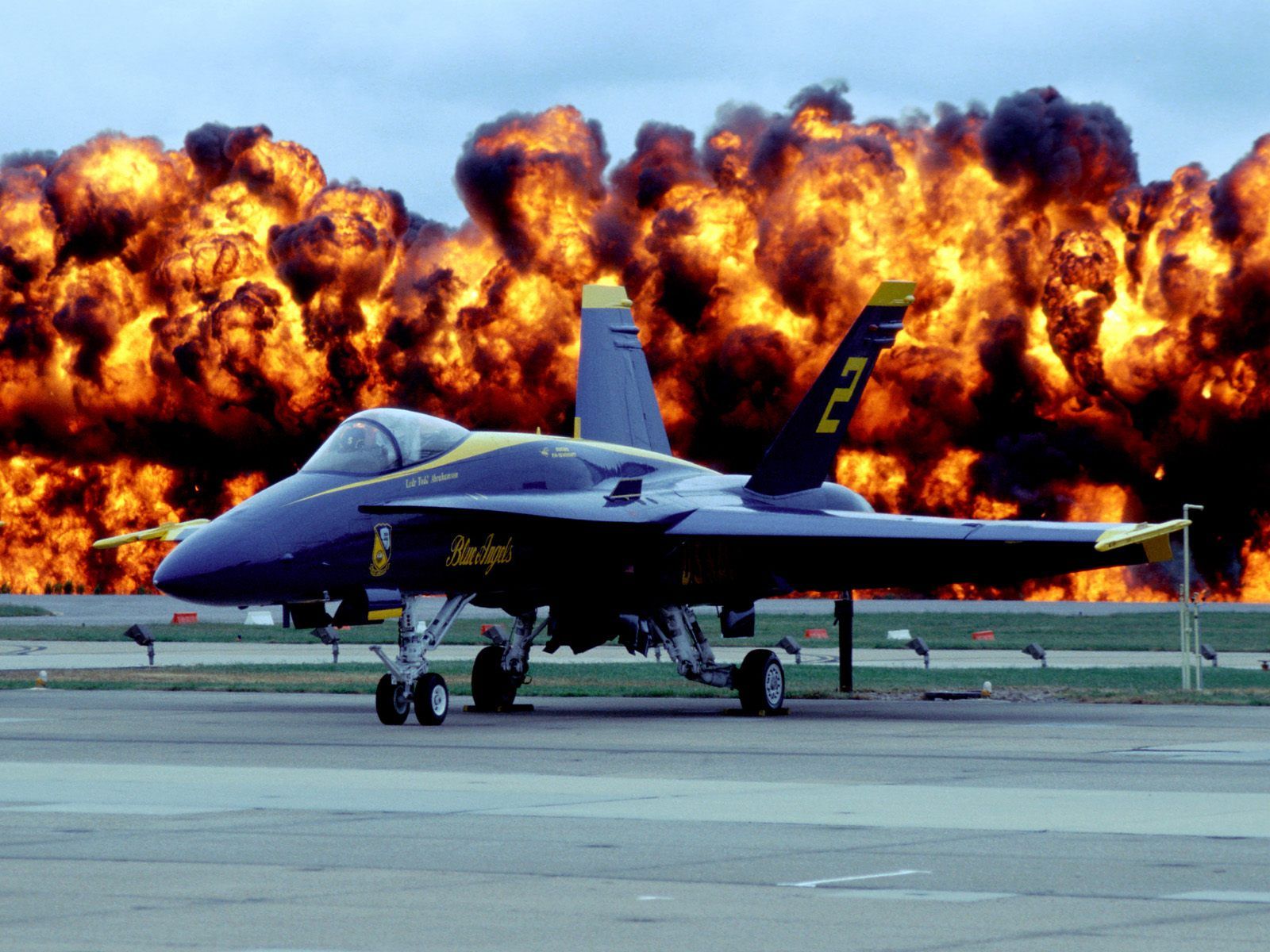 1600x1200 48+] Blue Angels Wallpaper Screensavers on WallpaperSafari