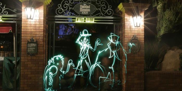 1024x768 Get Into the Halloween Spirit With These 15 Frightfully Delightful