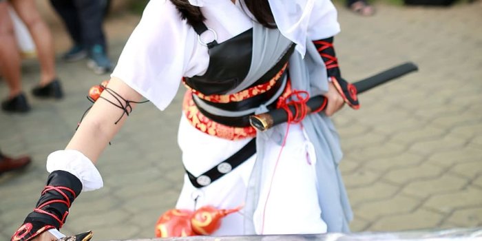 910x1365 HD wallpaper: woman doing samurai cosplay, ninja, hero, warrior