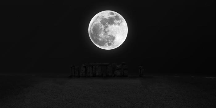 2048x1152 Stonehenge Moon Night Darkness Wallpapers - 2048x1152 - 402955