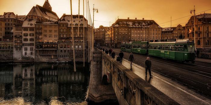 2048x1293 Netbook Wallpapers posted by Ryan Simpson