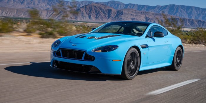 2048x1360 Blue Aston Martin Vanquish coupe, car, luxury cars, Aston Martin
