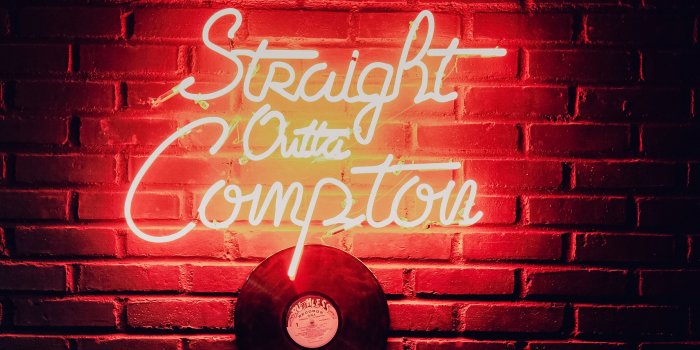 3247x2600 Wallpaper Neon sign, Neon glow, Neon light, Straight, Competition