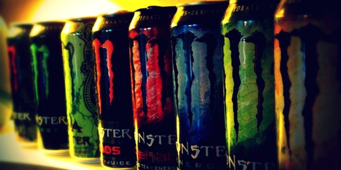 1320x990 Monster energy drink can lot, can, Monster Energy HD wallpaper