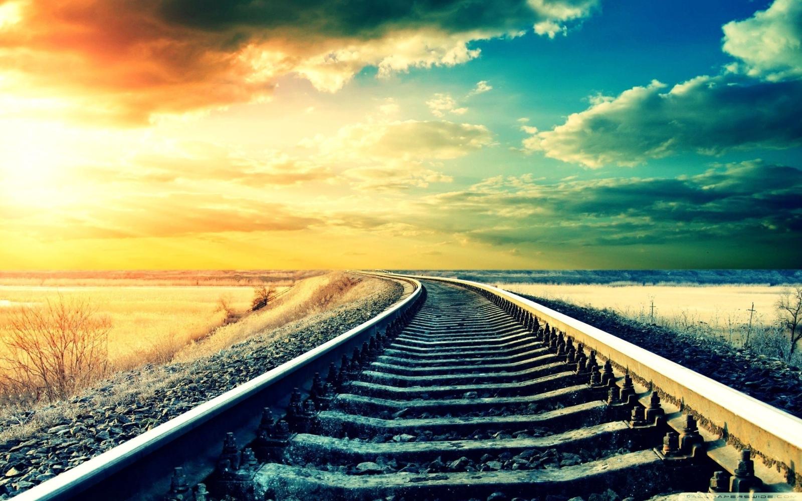 2560x1600 HD Train Tracks Wallpaper (57+ images)