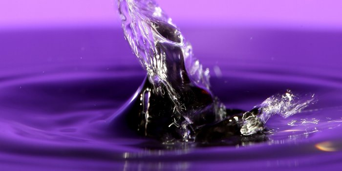 2780x2780 Download wallpaper 2780x2780 splash, spray, water, purple ipad air